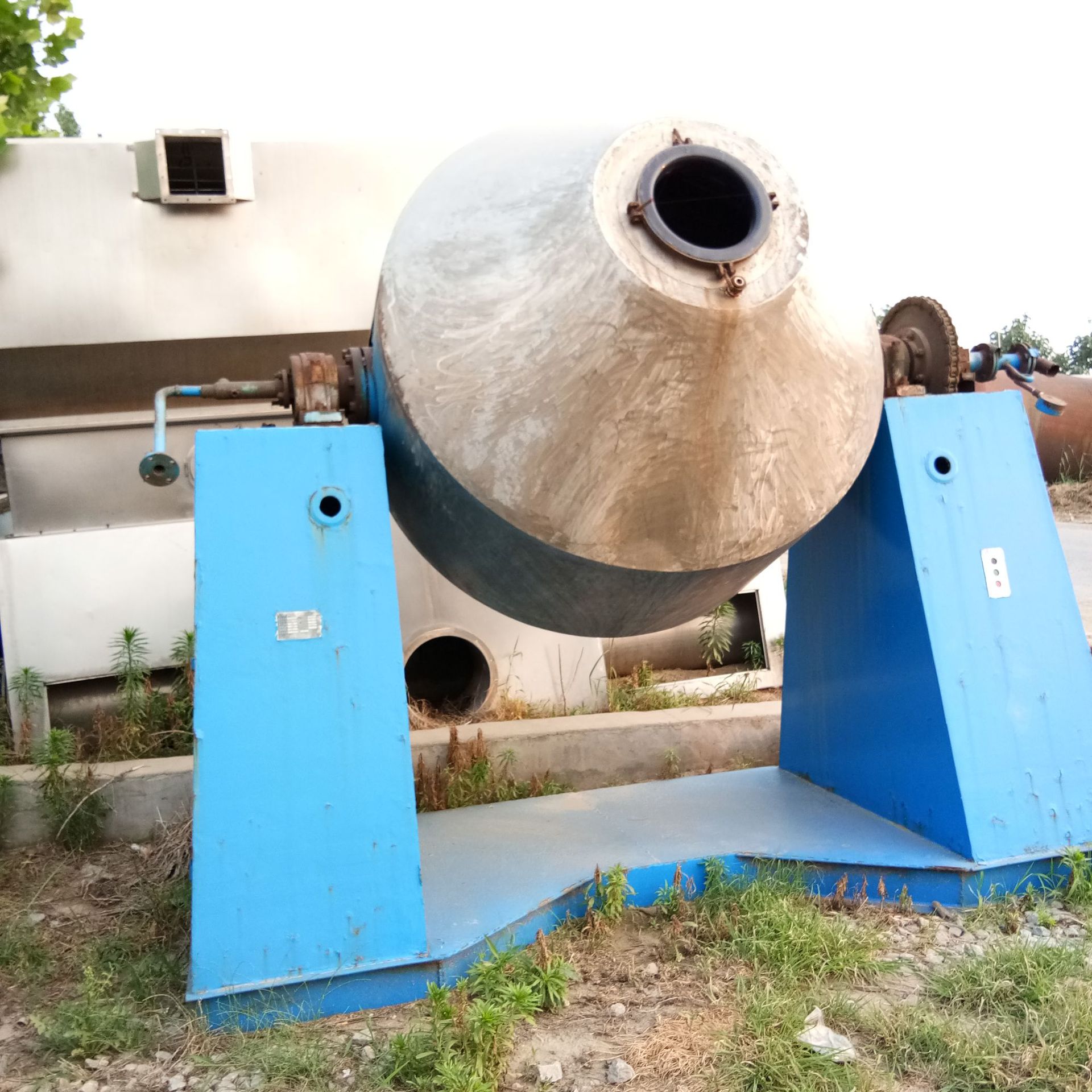 二手三維運(yùn)動(dòng)混合機(jī)   2000L不銹鋼雙錐混合干燥機(jī)