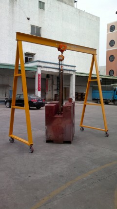 深圳專業(yè)生產(chǎn)龍門(mén)架的廠家=深圳創(chuàng)富新源小型龍門(mén)架=可移動(dòng)龍門(mén)架