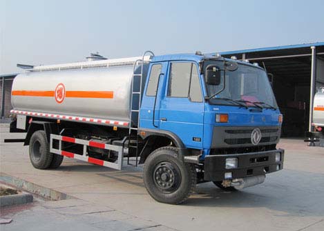 全國專業(yè)推薦湖北程力小型3噸油罐車廠家