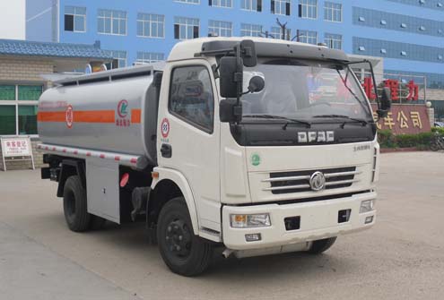 小霸王油罐車(chē)/東風(fēng)多利卡油罐車(chē)價(jià)格，參數(shù)及圖片