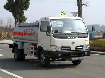 東風平頭153油罐車價格 湖北程力