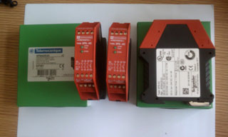 特價供應法國施耐德安全繼電器XPSAC5121