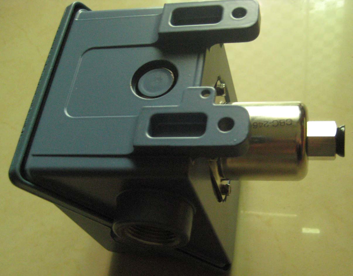 美國(guó)UE壓力開關(guān) J120系列防爆型.