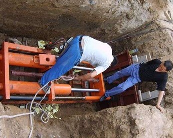 _(ti)ھC(j)Hand hydraulic excavator