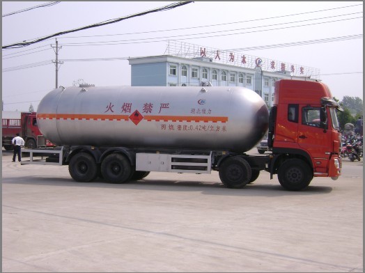 湖北程力液化氣槽車(chē)獲“最佳品牌建設(shè)”貢獻(xiàn)獎(jiǎng)