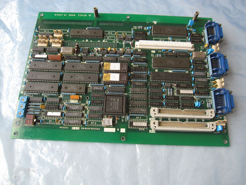 F(xin)؛(yng)PCB· RF203