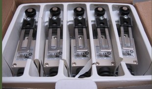 D4V-8104SZСλ_P(gun)