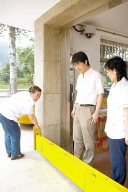 防汛擋水板最大廠家在哪里？好質(zhì)量盡在五星A5防汛擋水板廠家