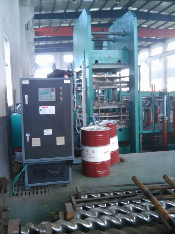 南京硫化機(jī)油加熱器廠家，鎮(zhèn)江橡膠硫化機(jī)導(dǎo)熱油電加熱器