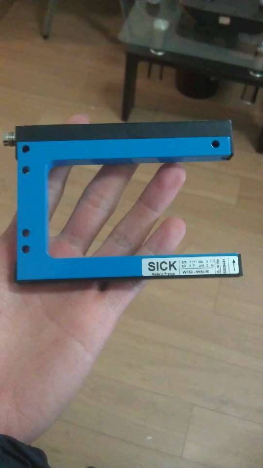 M40Z-025000RR0