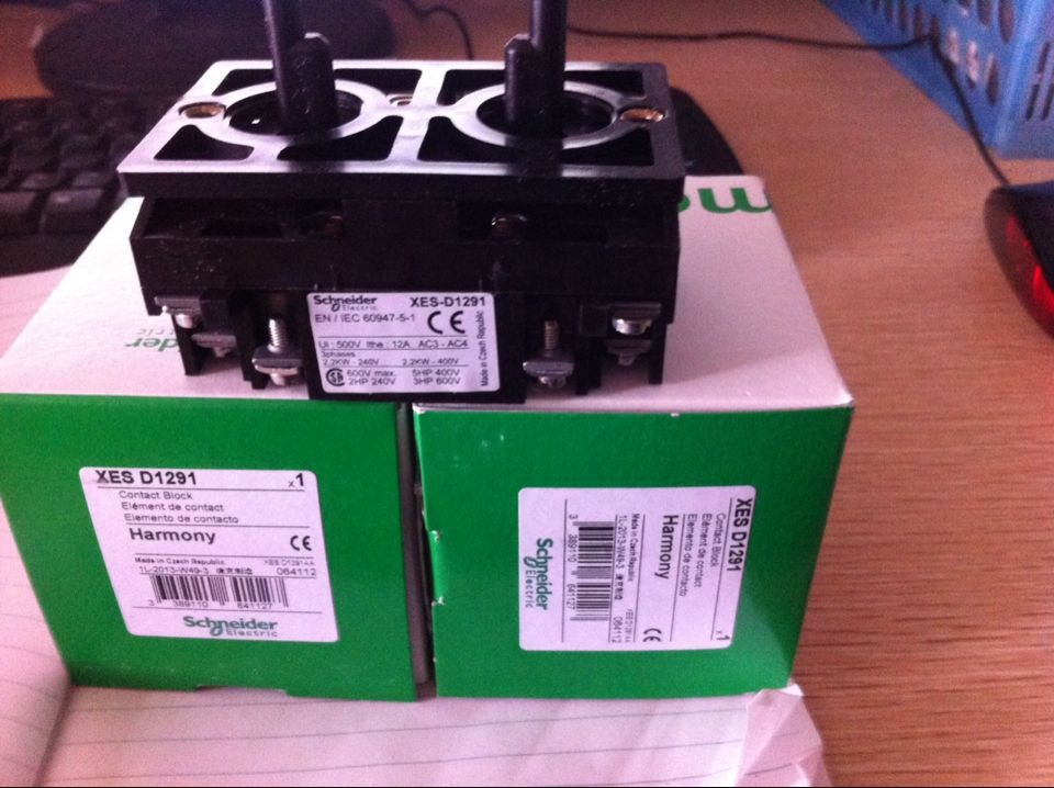XES-D2251 XES-P4021施耐德無(wú)3C主令開(kāi)關(guān)