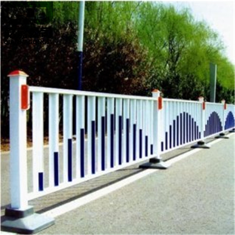 市政人行道路護(hù)欄、機(jī)動(dòng)與非機(jī)動(dòng)隔離護(hù)欄、道路中心隔離護(hù)欄