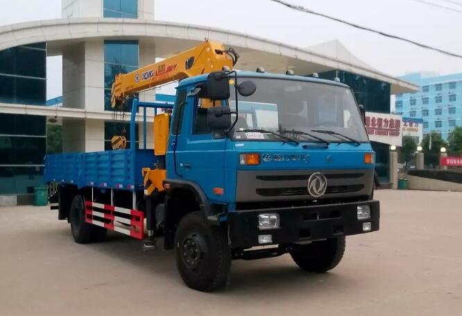 云南玉溪澄江12噸隨車吊包上戶上牌