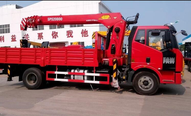 四川綿陽梓潼藍(lán)牌隨車吊多少錢