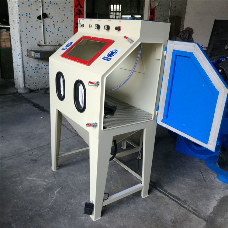 9060無塵箱式手動噴砂機(jī)塑膠電子鋼板除銹噴砂機(jī)廠家供應(yīng)噴砂機(jī)