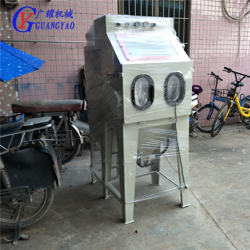熱銷小型箱式鋼板鋁板手動噴砂機