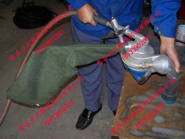 柔性好、承壓能力強(qiáng)噴漿機(jī)耐磨噴砂膠管標(biāo)準(zhǔn)