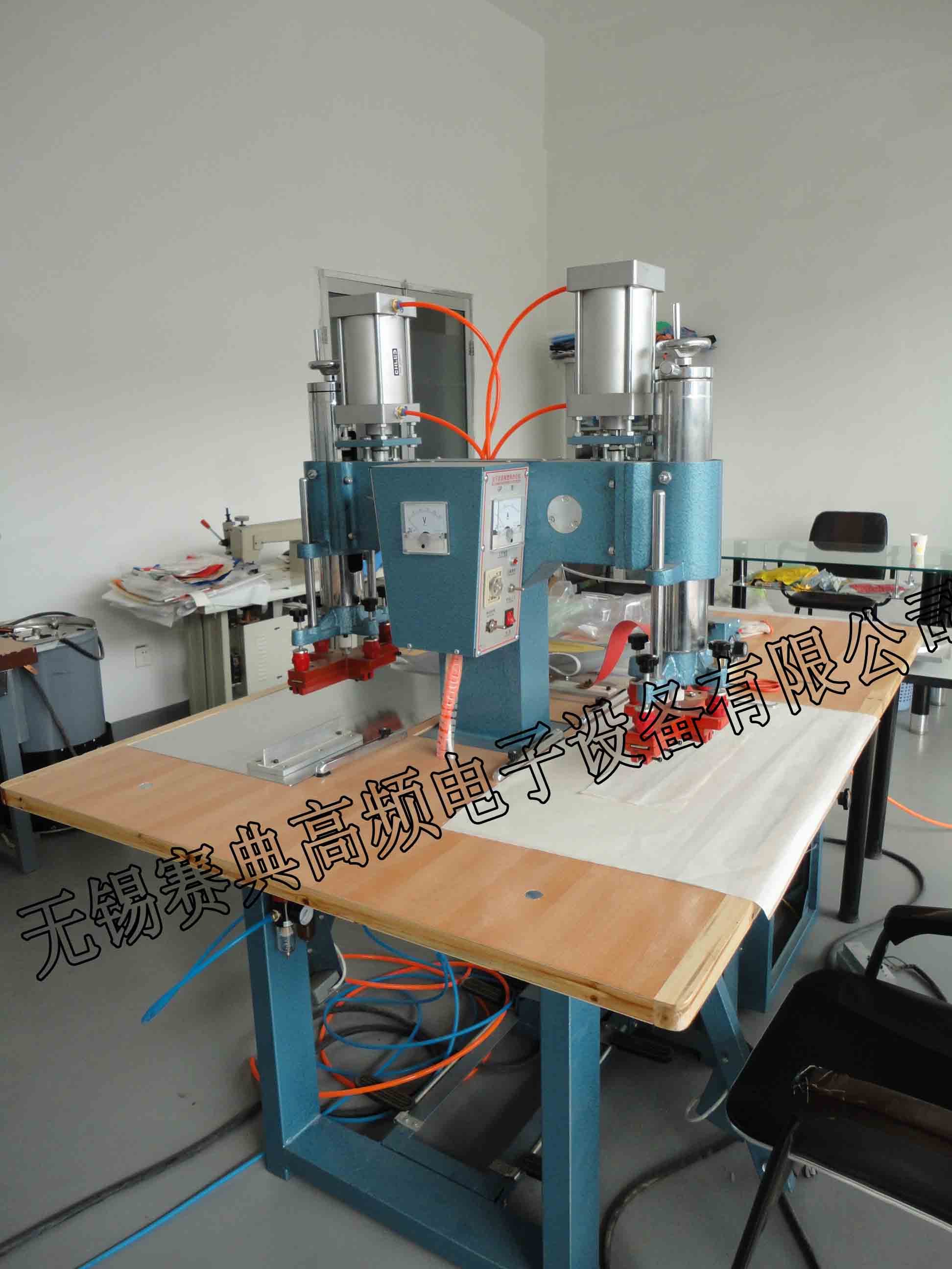 PVC,TPU卷簾門(mén)封邊高頻機(jī)