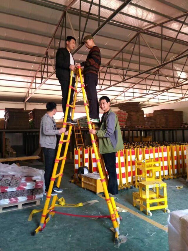 玻璃鋼單升降絕緣梯《3.5米絕緣單梯價(jià)格》瑞能絕緣高低凳生產(chǎn)廠家