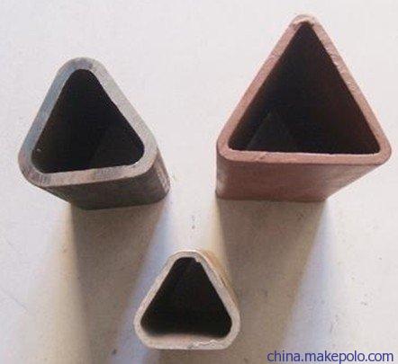 63*8mm45號(hào)無(wú)縫三角鋼管