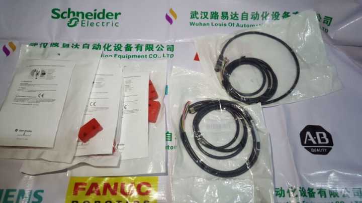 FBM215 P0922VU