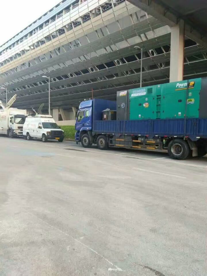 珠海應(yīng)急靜音發(fā)電車出租-珠海大型柴油發(fā)電機(jī)出租