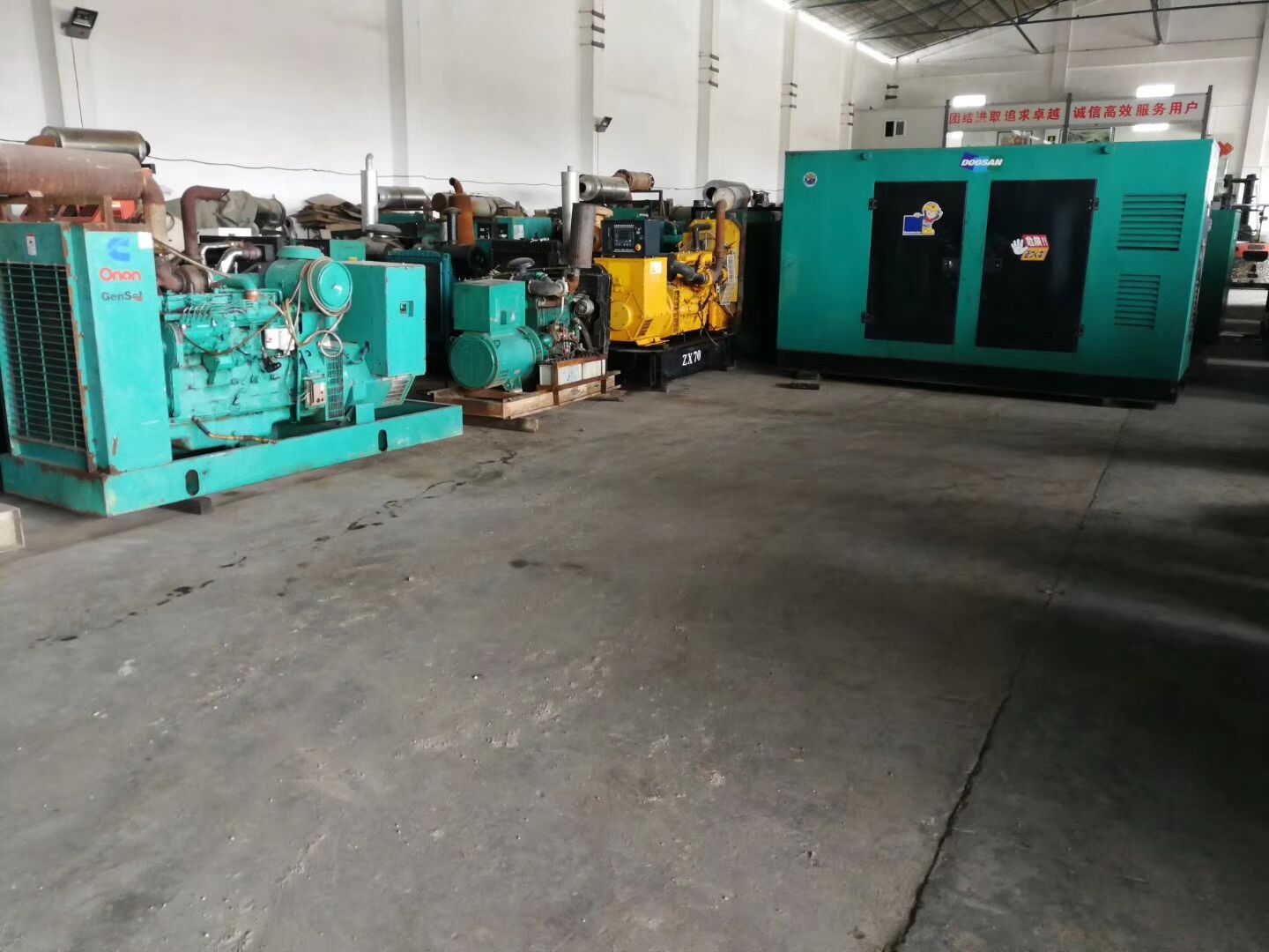 龍巖發(fā)電機租賃哪有100-1600千瓦發(fā)電機租賃