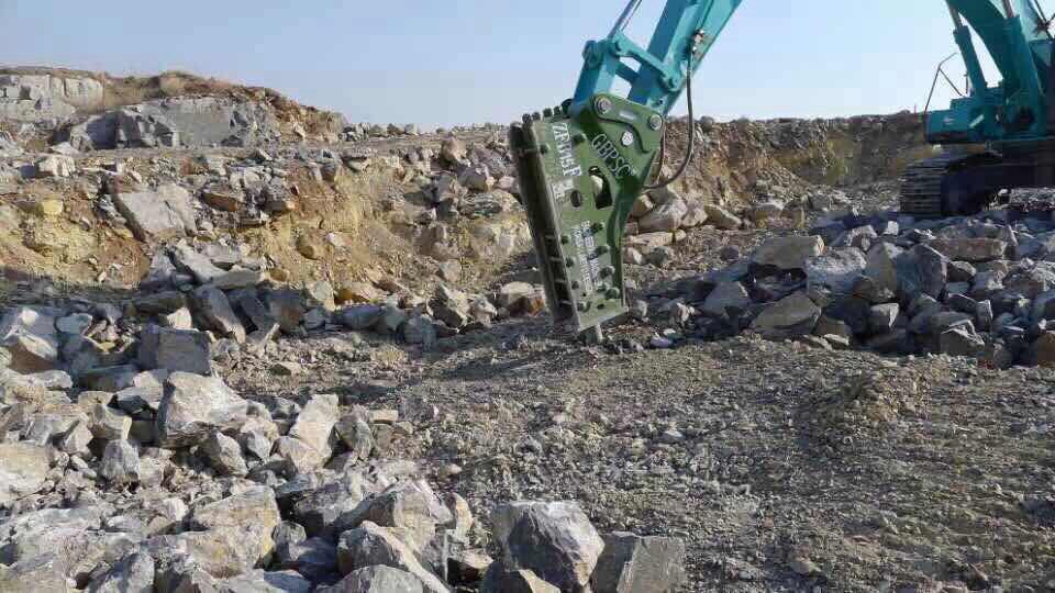 工兵破碎錘ZFB15F 不管多大的挖掘機 總有一款適合型號的破碎錘