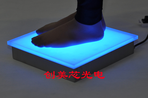 LED互動感應地磚燈_LED感應發(fā)光磚_廣場人體感應地磚燈