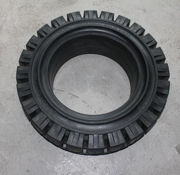 28x9-15實(shí)心輪胎圖片大全28x9-15裝載機(jī)輪胎全新正品