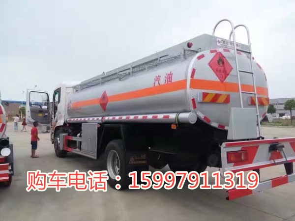 歐曼運(yùn)油車低價(jià)轉(zhuǎn)讓