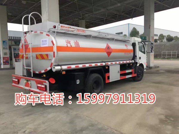 解放前四后八運(yùn)油車包上牌