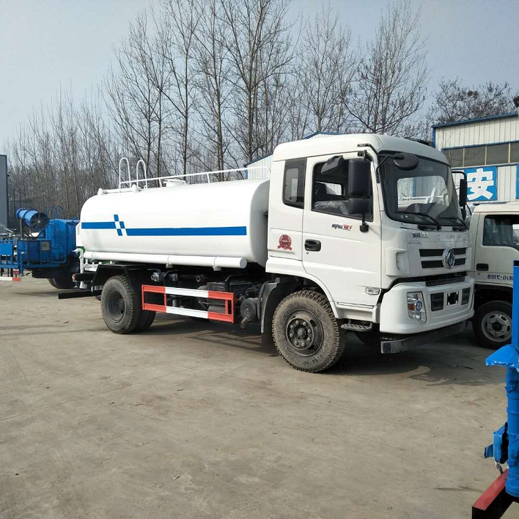 東風(fēng)二手灑水車(chē)價(jià)格  小卡多利卡D6噴灑車(chē)生產(chǎn)廠家