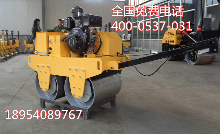 昌都地區(qū)農(nóng)豐利 小型座駕式壓路機振動壓