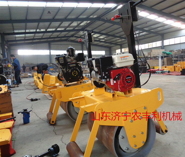 邢臺(tái)市農(nóng)豐利手扶式壓路機(jī) 手扶式壓路
