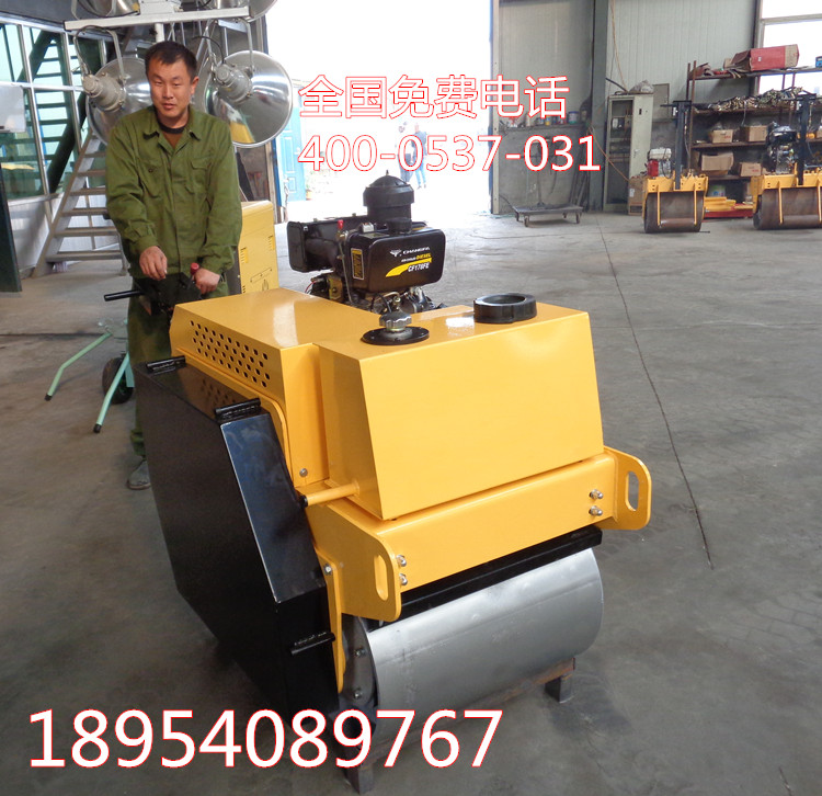 西安市專賣手扶式汽油單鋼輪壓路機(jī) 小型壓路機(jī) 手推式單輪軋道機(jī)