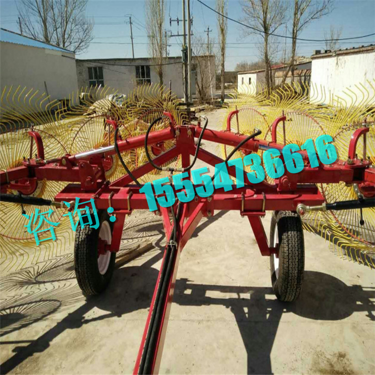 玉米秸稈粉碎回收摟草機(jī) 該機(jī)適合掛接在輪式拖拉機(jī)的三點(diǎn)懸掛裝置