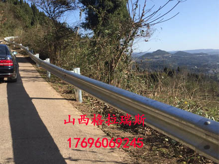 廠家直銷寧夏固原靈武道路倆側(cè)波形防撞護欄 公路防護欄 鋼板護欄 含安裝