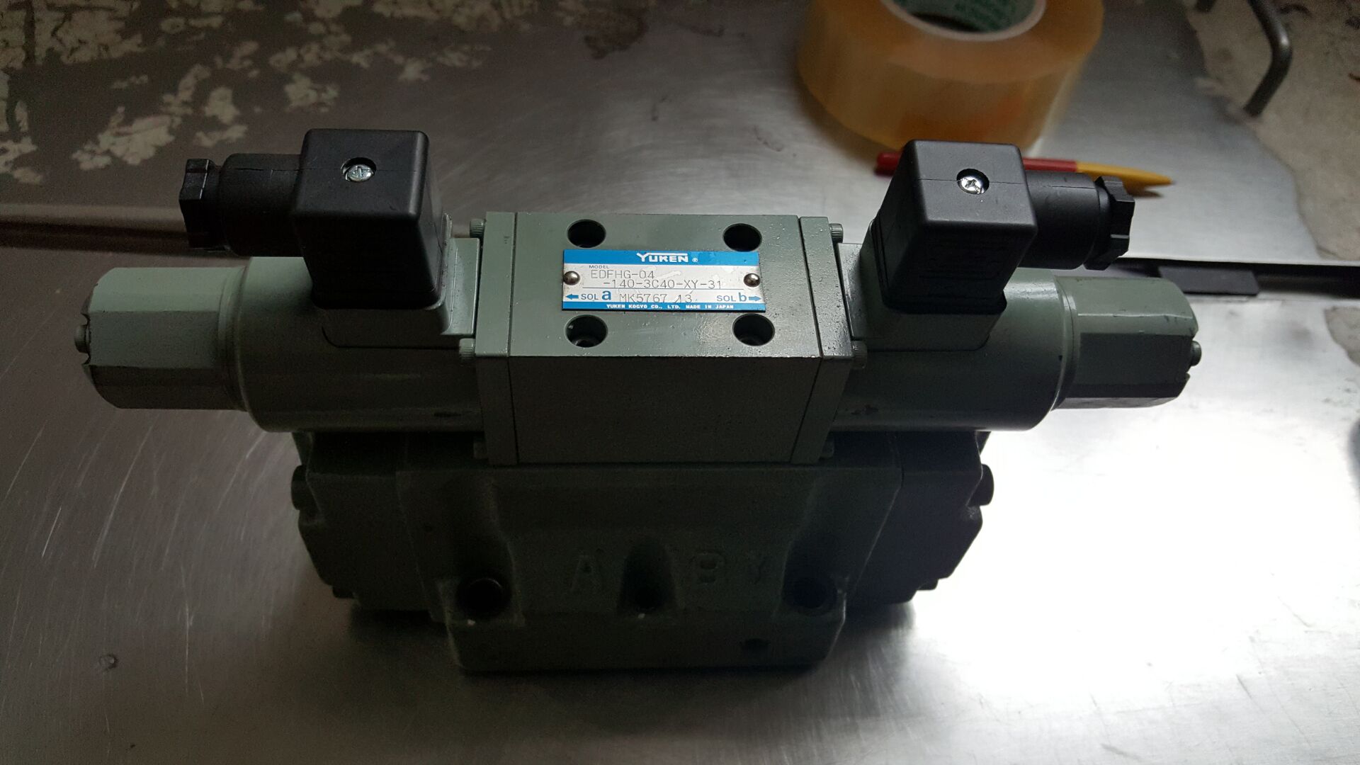 億穩(wěn)盛油研DSGS-01-3C9-D24-SWP1C-50-L電磁閥