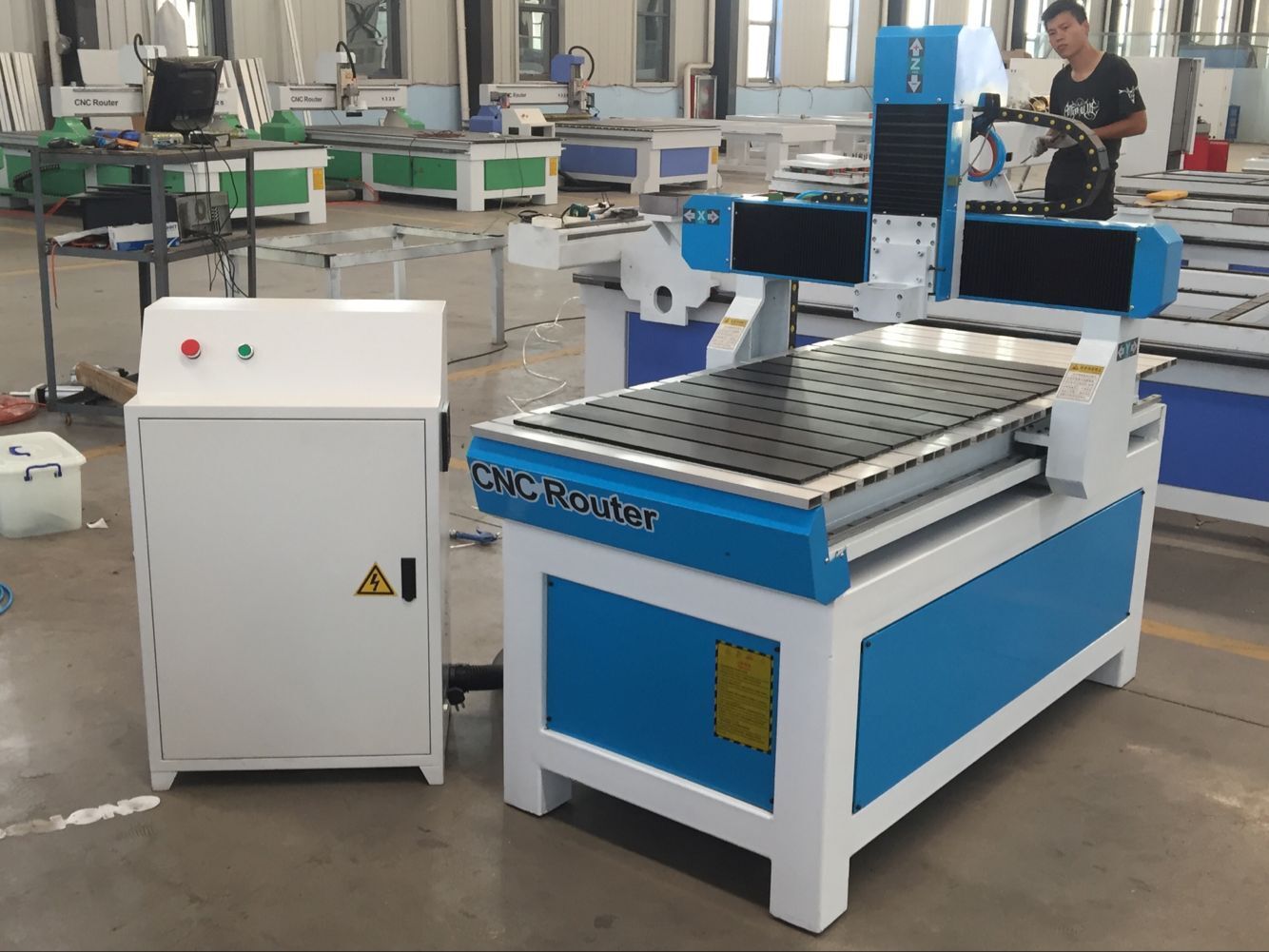 雙工序 三工序 四工序木工雕刻機(jī) 板式家具雕刻機(jī) 平面立體雕刻機(jī)