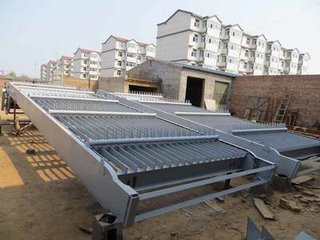 山東回轉(zhuǎn)式清污機(jī)、耙齒式清污機(jī)、河北耙齒清污機(jī)、山東格柵清污機(jī)