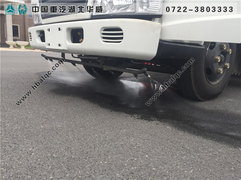 江鈴新順達(dá)大型戶外掃地車_國四清掃車圖片