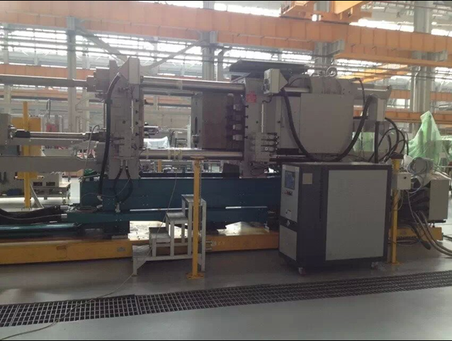 湖南省常德市胡鑫牌冷熱溫度一體機(jī)_胡鑫模溫機(jī)_胡鑫冷水機(jī)廠(chǎng)家