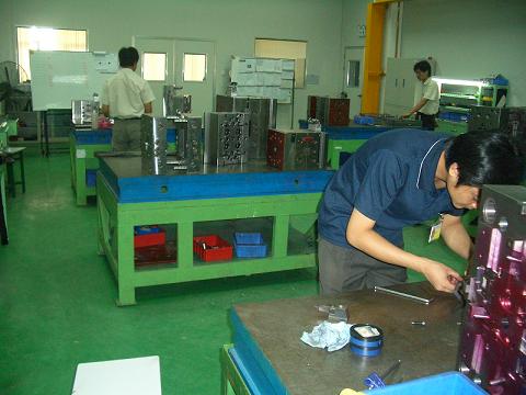江蘇模具工作臺(tái)，上海模具工作臺(tái)，浙江鉗工工作臺(tái)，福建重型工作臺(tái)