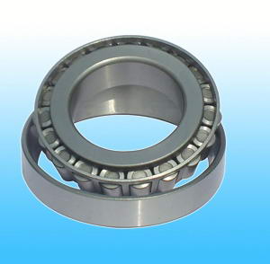 內(nèi)徑30mm，外徑62mm的圓錐滾子軸承