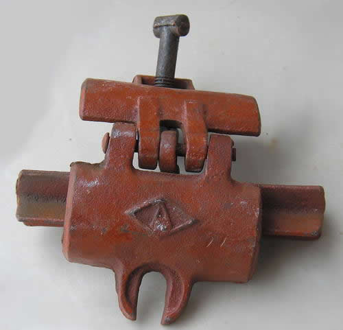 河北建筑扣件生產(chǎn)廠家太棒了，河北建筑扣件孟村制造廠家，河北扣件廠家