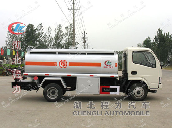東風(fēng)3噸加油車(chē)價(jià)格5噸加油車(chē)價(jià)格福瑞卡加油車(chē)廠家直銷(xiāo)