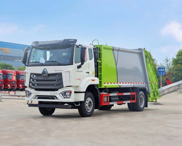 重汽豪沃18方壓縮垃圾車 農(nóng)村轉運收集車 操作簡單支持按揭