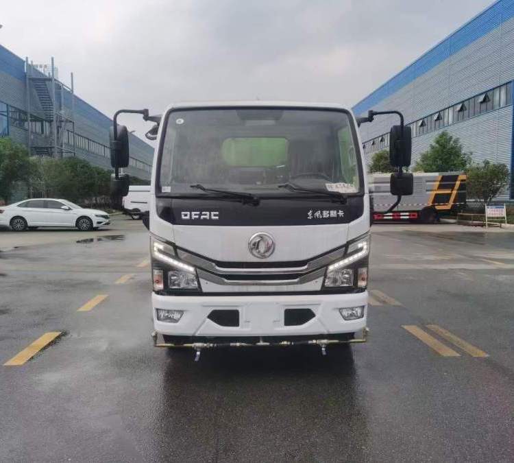 市政環(huán)衛(wèi)東風(fēng)小多利卡洗掃車 小型道路清掃車 操作簡(jiǎn)單 使用方便