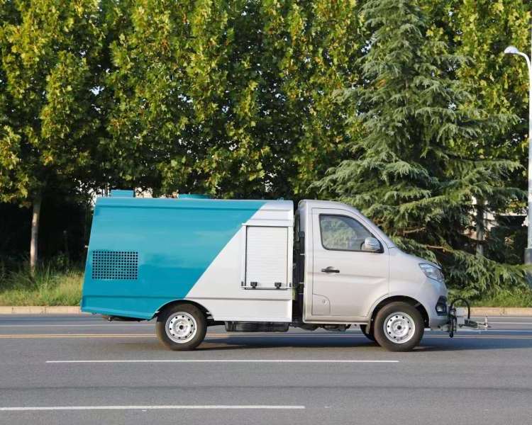 長(zhǎng)安路面高壓清洗車 汽油道路沖洗車 多功能公路養(yǎng)護(hù)車